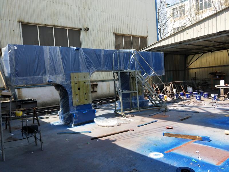 鉚焊加工設(shè)備制造-防震裝置鋼結(jié)構(gòu)