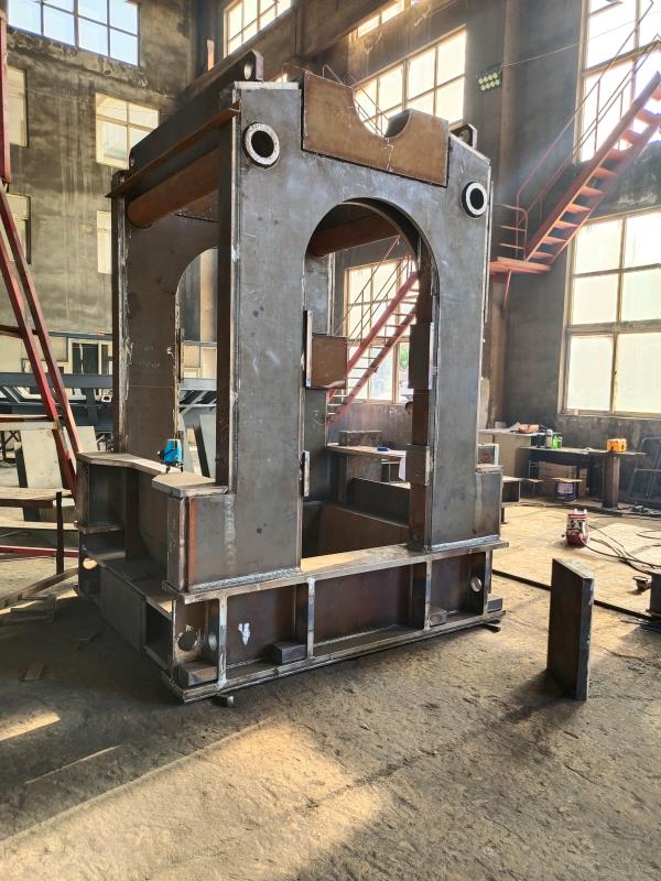 鉚焊件-下機架鋼結構設備制造流程